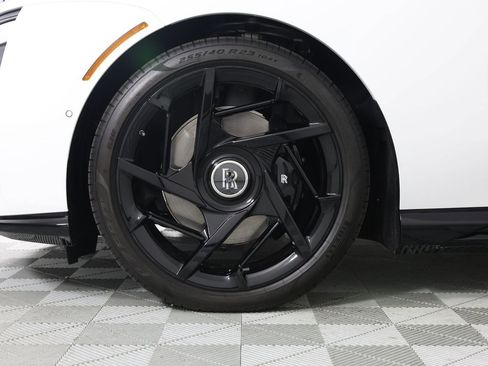 New 2025 Rolls-Royce Spectre Black Badge image 30