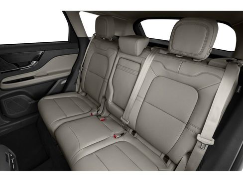 Used 2022 Lincoln Corsair AWD w/ Premium Package image 11
