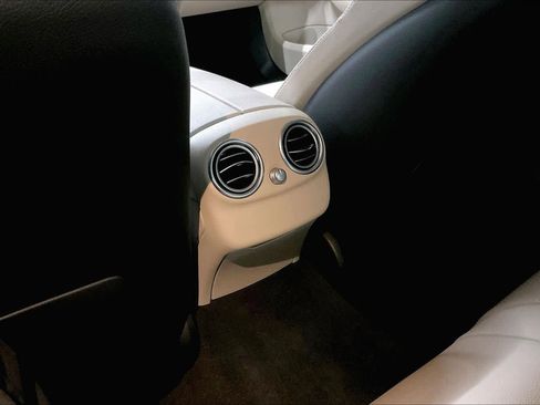 Used 2018 Mercedes-Benz C 300 Sedan image 33