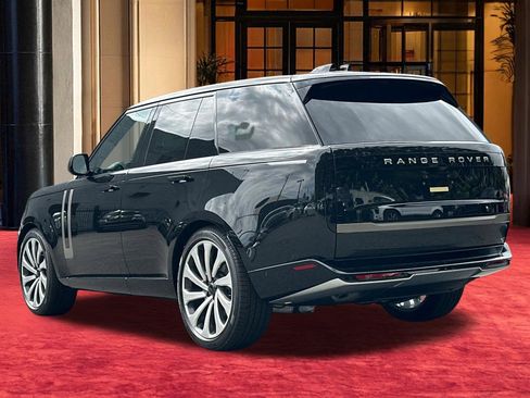 New 2026 Land Rover Range Rover SE AWD/4WD image 3