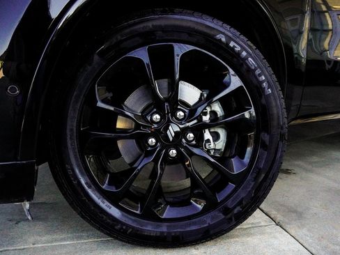 Used 2020 Dodge Durango R/T w/ Technology Group image 2