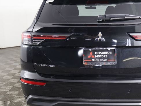New 2026 Mitsubishi Outlander ES AWD/4WD image 15