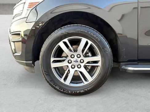Used 2022 Ford Expedition Limited image 23