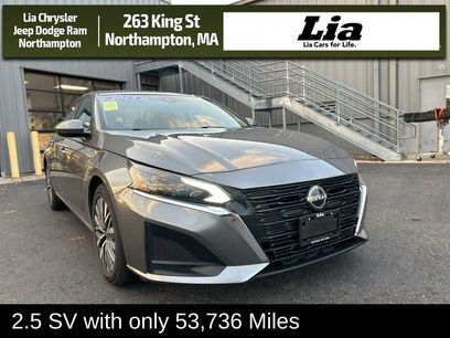 Used 2023 Nissan Altima 2.5 SV