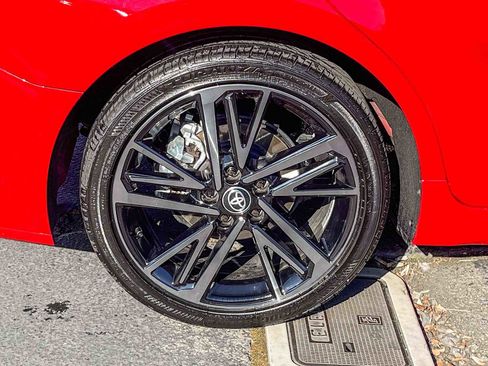 Used 2025 Toyota Camry XSE image 10