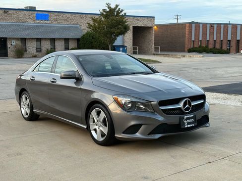 Used 2015 Mercedes-Benz CLA 250 4MATIC image 3