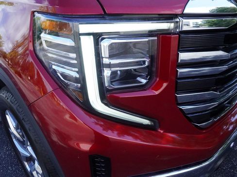 Used 2024 GMC Sierra 1500 SLT w/ SLT Premium Plus Package AWD/4WD image 34