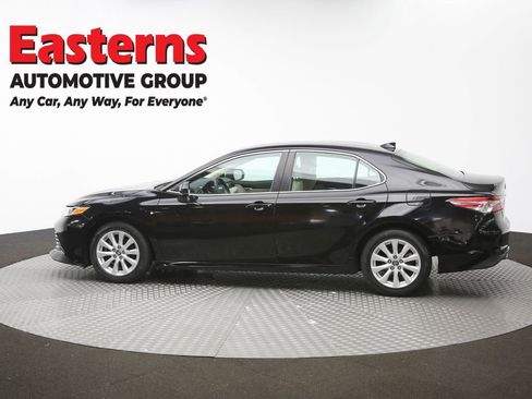Used 2019 Toyota Camry LE FWD image 62