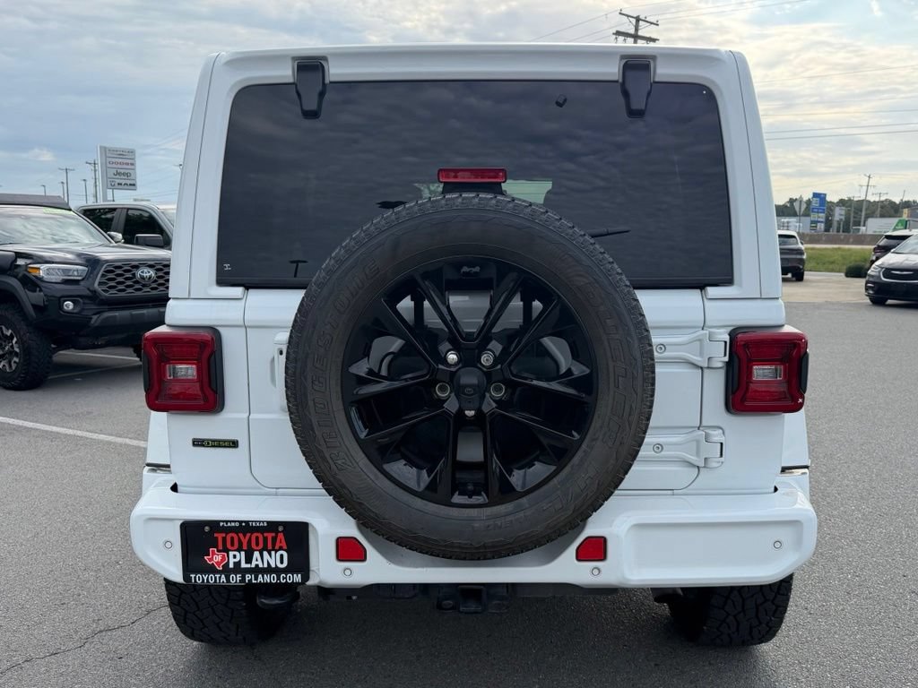 Used 2021 Jeep Wrangler Unlimited Sahara AWD/4WD image 6
