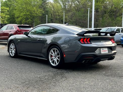 Used 2024 Ford Mustang GT Premium image 5