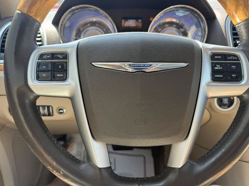 Used 2013 Chrysler 300 C w/ Light Group AWD/4WD image 13