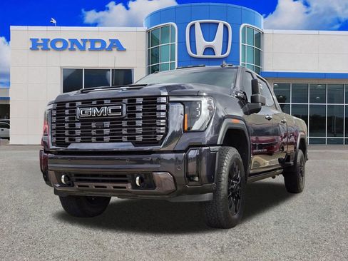 Used 2024 GMC Sierra 3500 Denali Ultimate AWD/4WD image 12
