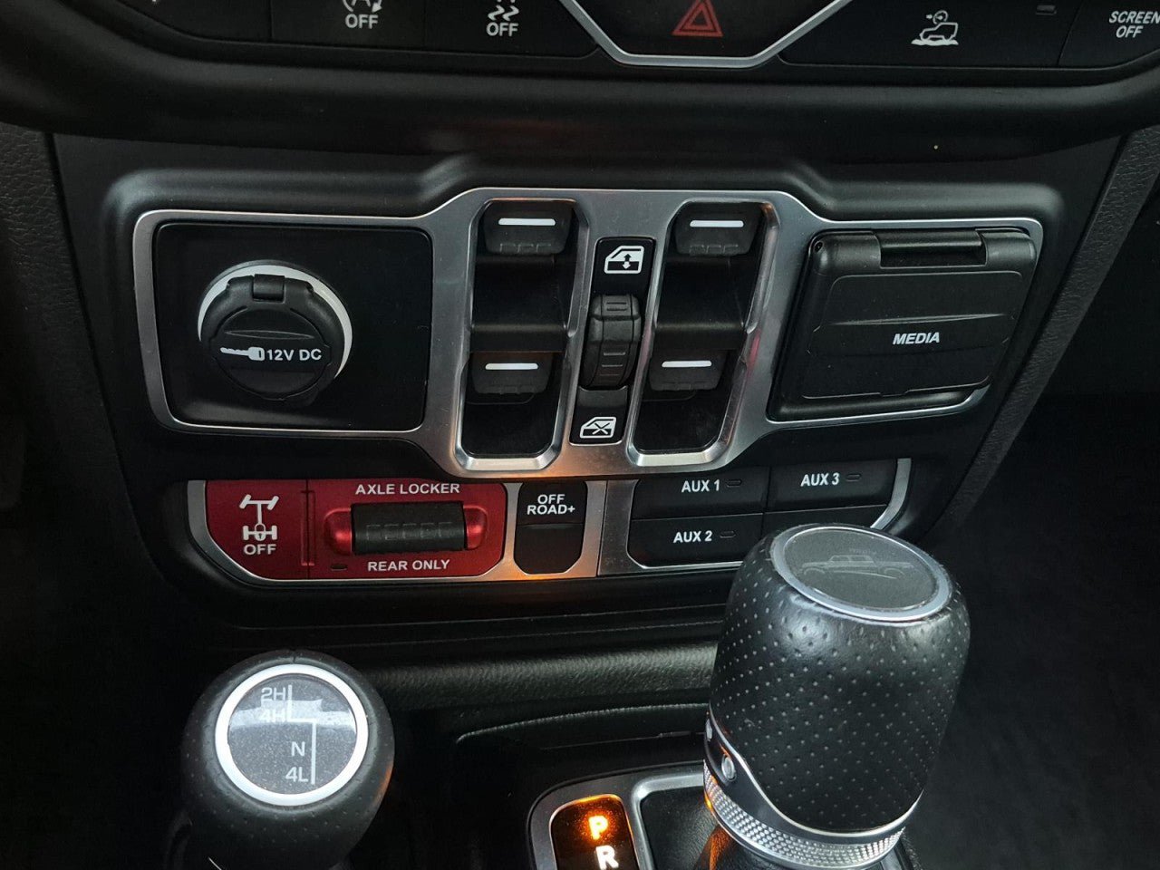 Used 2023 Jeep Gladiator Mojave AWD/4WD image 31