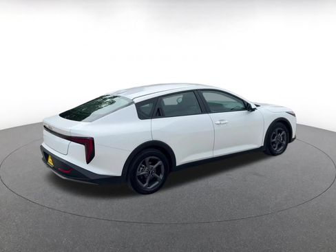 Used 2026 Kia K4 FWD image 14