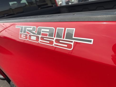 Used 2019 Chevrolet Silverado 1500 LT Trail Boss image 18
