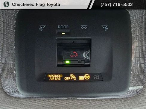 Used 2023 Toyota Prius LE image 9