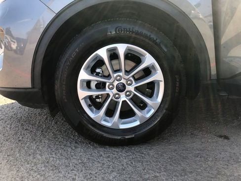 Certified 2022 Ford Escape SE w/ Cold Weather Package image 24