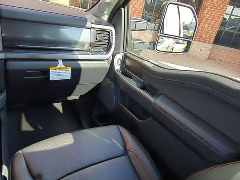 New 2026 Ford F250 Lariat w/ Black Appearance Package AWD/4WD image 19