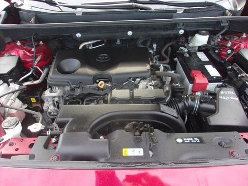 Used 2021 Toyota RAV4 XLE Premium AWD/4WD image 24