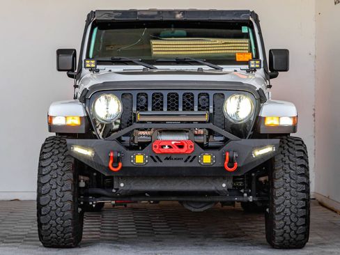 Used 2023 Jeep Gladiator Sport AWD/4WD image 4