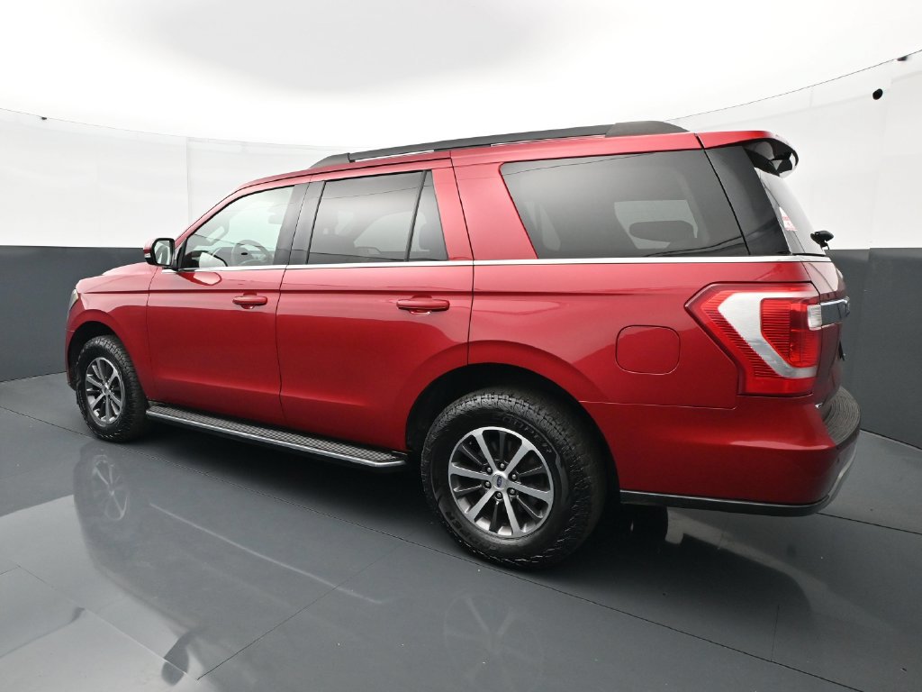 Used 2020 Ford Expedition XLT w/ Equipment Group 202A AWD/4WD image 4