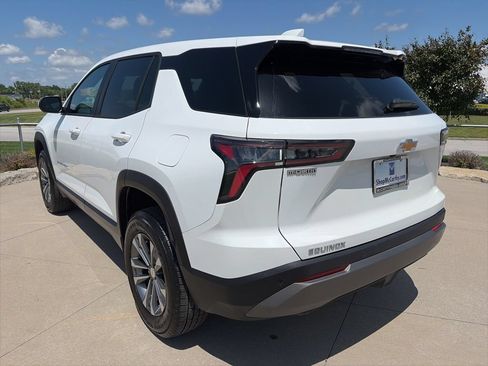 Used 2026 Chevrolet Equinox LT FWD image 12