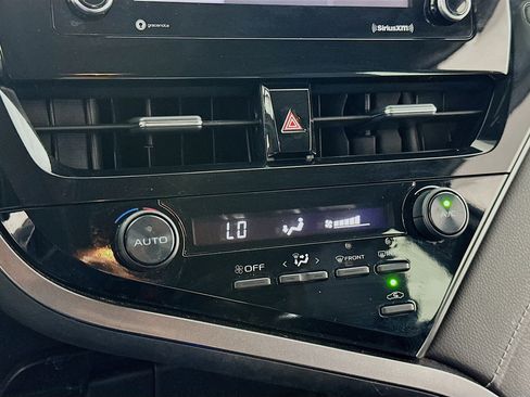 Used 2021 Toyota Camry SE w/ Carpet Mat Package (TMS) image 22