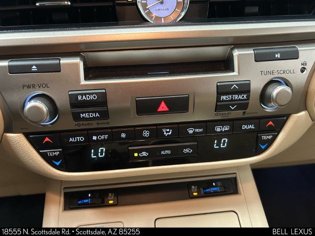 Used 2014 Lexus ES 300h w/ Premium Package w/Bamboo Trim FWD image 26