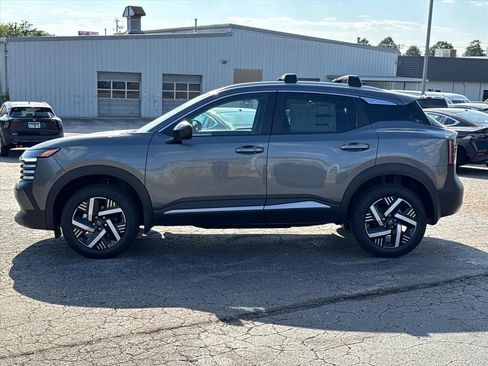 New 2026 Nissan Kicks SV w/ Charging Package FWD image 6