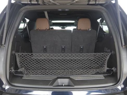 Used 2024 Chevrolet Suburban High Country image 33