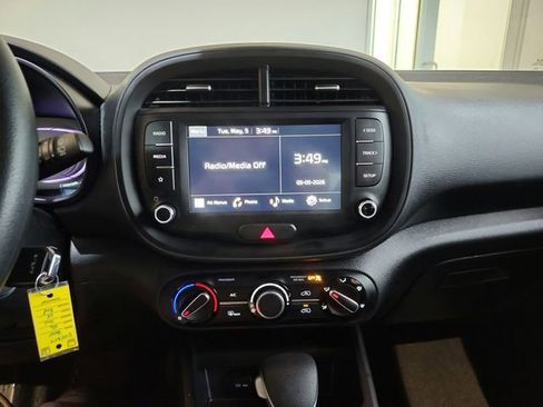 Certified 2025 Kia Soul LX FWD image 15