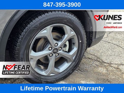 Certified 2025 Ford Escape ST-Line AWD/4WD image 9