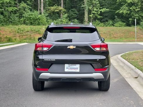 Used 2025 Chevrolet TrailBlazer LT FWD image 12