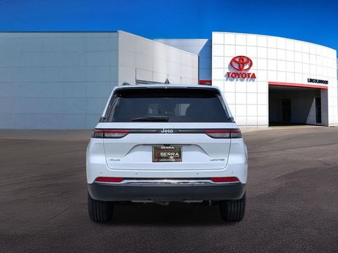 Used 2022 Jeep Grand Cherokee Limited AWD/4WD image 12