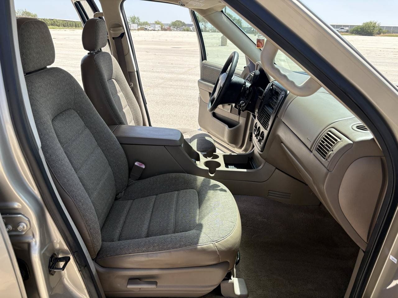 Used 2004 Ford Explorer XLS RWD image 27