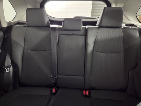 Used 2025 Toyota RAV4 XLE FWD image 22