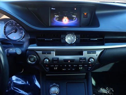 Used 2018 Lexus ES 350 image 16