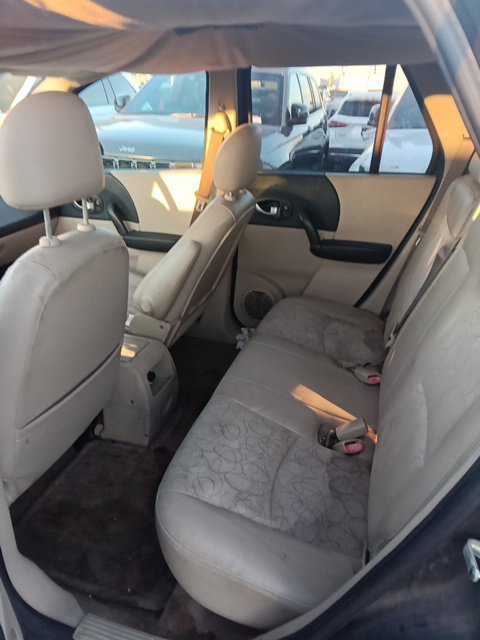Used 2004 Saturn Vue 2WD V6 image 7