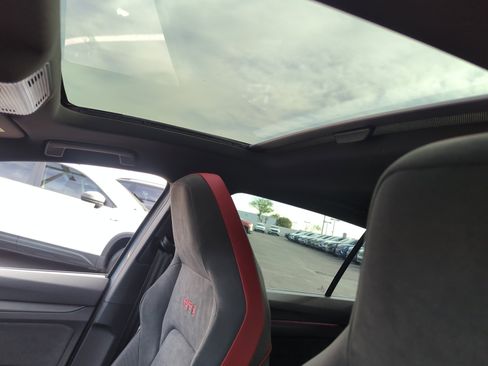 New 2026 Volkswagen Golf SE image 32