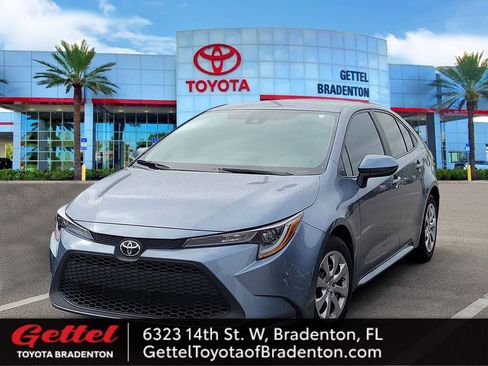 Used 2021 Toyota Corolla LE image 1