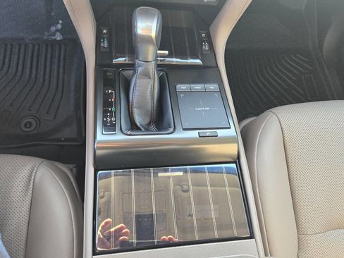 Used 2023 Lexus GX 460 Premium image 45