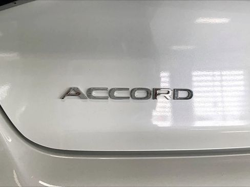 Used 2023 Honda Accord EX-L image 7