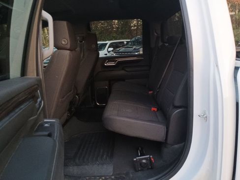 Used 2024 Chevrolet Silverado 2500 LT image 11