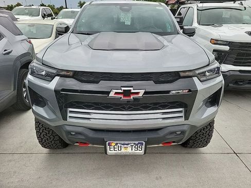 Used 2023 Chevrolet Colorado ZR2 w/ ZR2 Convenience Package III AWD/4WD image 2