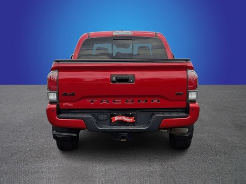 Used 2022 Toyota Tacoma Limited AWD/4WD image 5