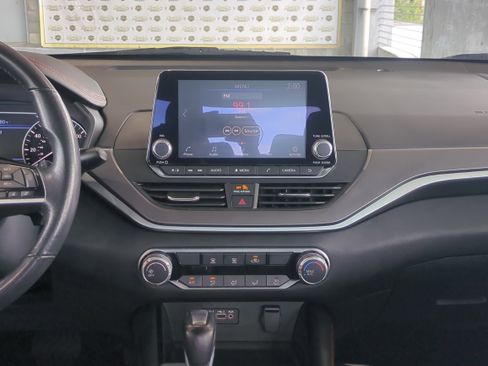 Used 2024 Nissan Altima 2.5 SR image 17