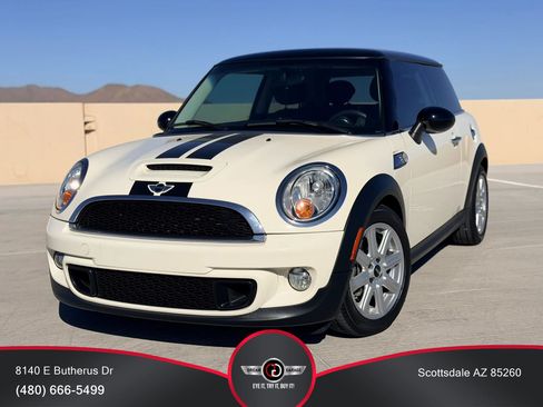 Used 2013 MINI Cooper S FWD image 1
