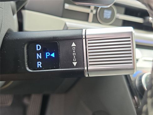 Used 2024 Hyundai Santa Fe Calligraphy FWD image 25