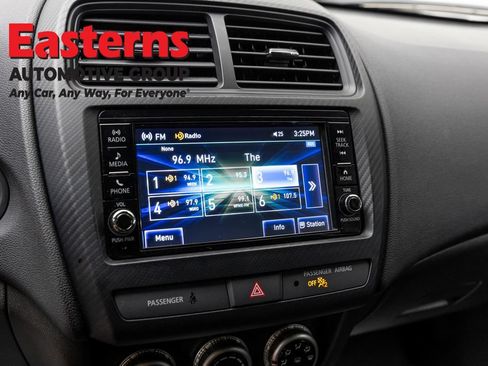 Used 2025 Mitsubishi Outlander Sport LE AWD/4WD image 18