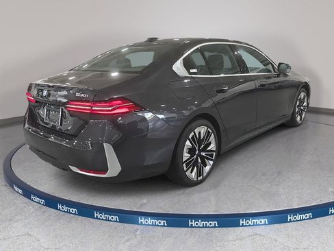 Used 2026 BMW 530i w/ Convenience Package RWD image 6